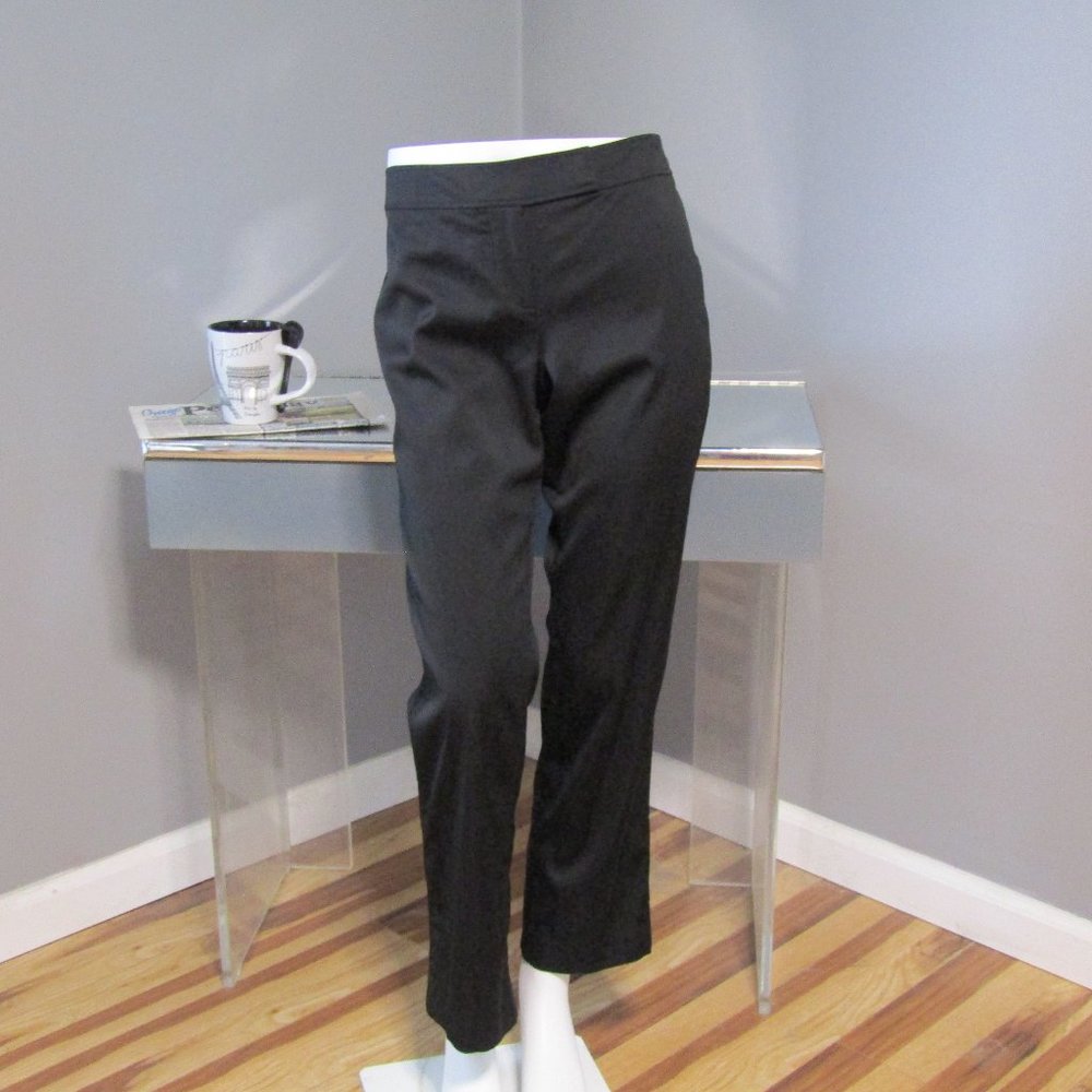 LOFT Petites Black Cropped Pants Size 8P